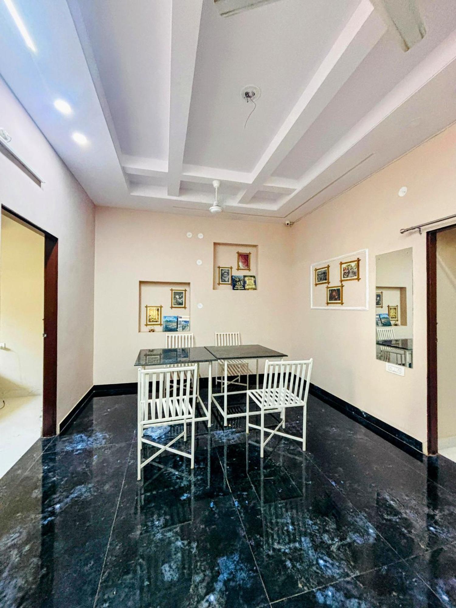 Glad Villa By Cozystays Dźajpur Zewnętrze zdjęcie